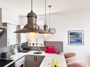 HIGH STREET- click for photo gallery